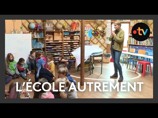 ⁣La méthode Montessori, l'école autrement sous une yourte