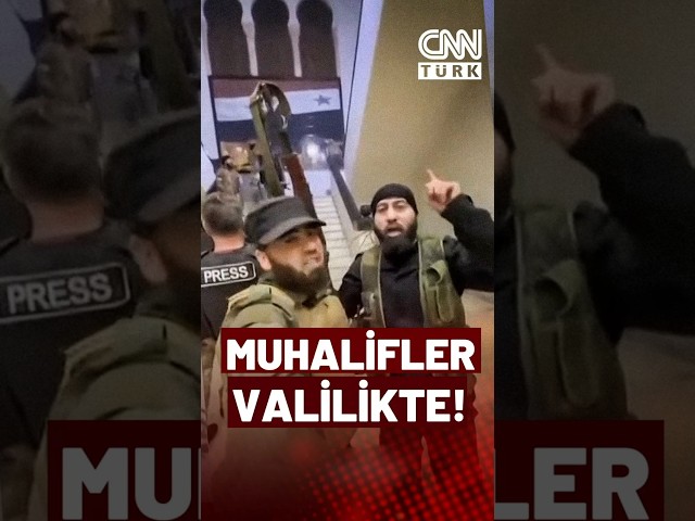 ⁣Görüntüler Hama'dan! Suriye'de Muhalifler Hama Valiliğine Girdi