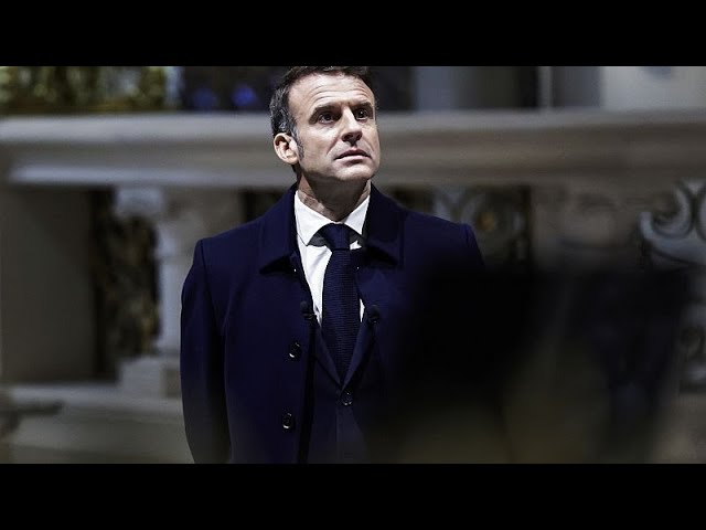 ⁣Macron exclut de démissionner, promet de nommer un premier ministre dans les "prochains jours&q