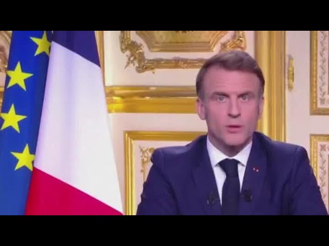 ⁣ماكرون يرفض الاستقالة ويعلن تسمية رئيس وزراء جديد "في الأيام المقبلة" • فرانس 24 / FRANCE 