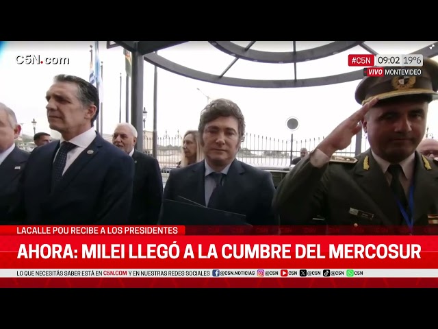 ⁣MILEI LLEGÓ a la CUMBRE del MERCOSUR: LACALLE POU RECIBE a los PRESIDENTES