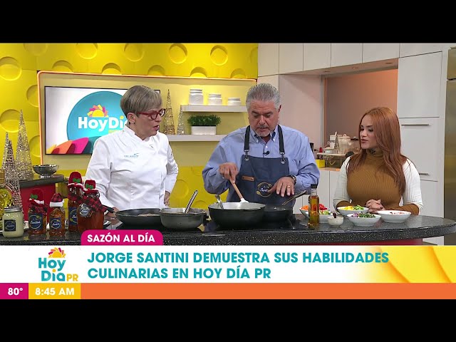 ⁣Jorge Santini demuestra sus habilidades en la cocina de la chef Marilyn