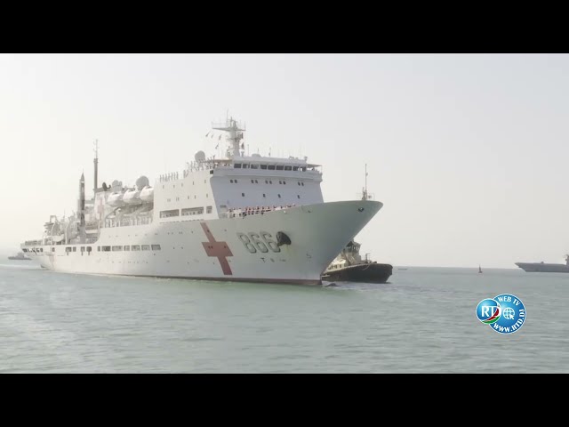 ⁣Le navire-hôpital de la marine chinoise (L’Arche de la Paix) en mission humanitaire à Djibouti