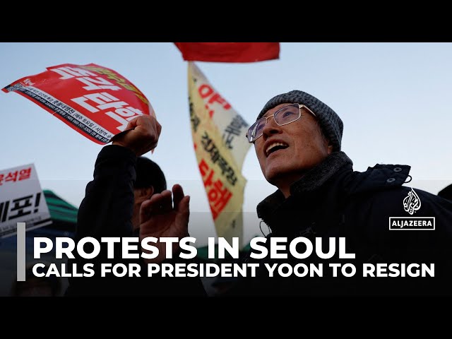 ⁣Protests in Seoul: Demonstrators call for president Yoon to resign