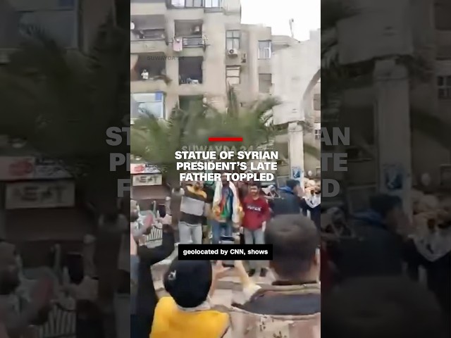 ⁣Syrian protestors topple statue of president’s late father