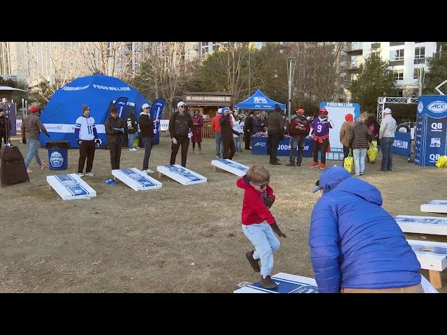 ⁣SMU-Clemson fans take on Charlotte ahead of ACC title game