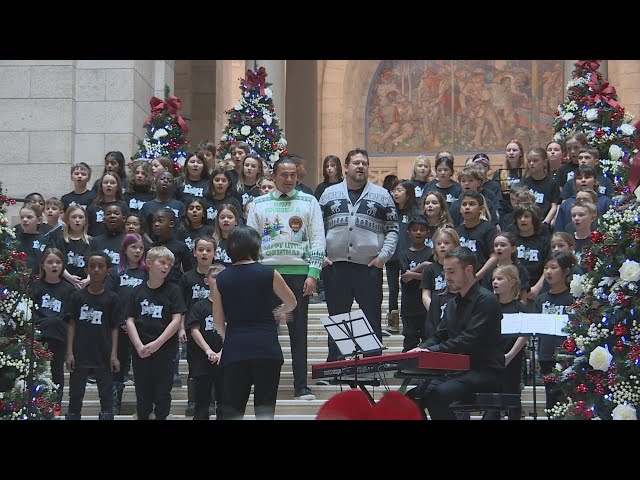 ⁣Manitoba Legislative Building hosts Holiday Open House