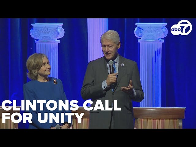 ⁣Clintons celebrate 20 years of Presidential Center, urge unity in polarized times