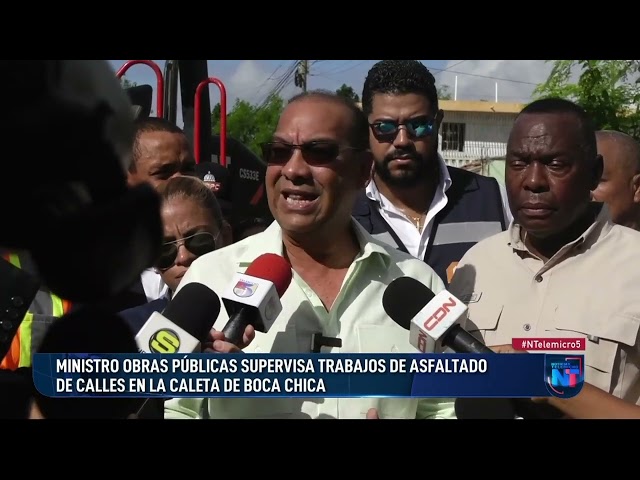 ⁣Obras Públicas realiza trabajos de asfaltado en Boca Chica