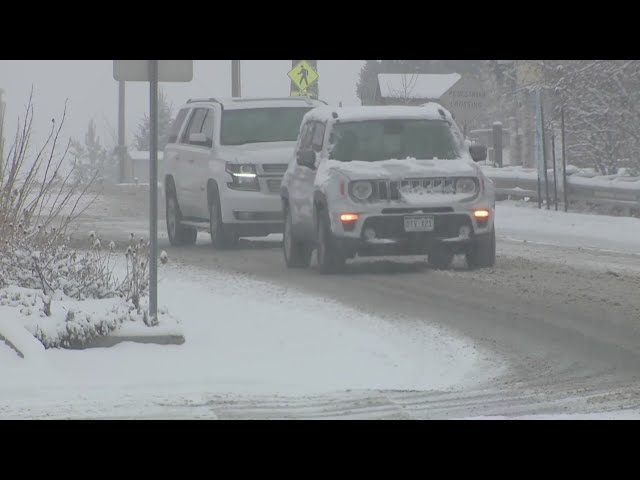 ⁣Snowy conditions cause several crashes near Castle Rock