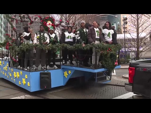 ⁣WATCH: Cass Tech football honored with parade after winning first state championship in eight years