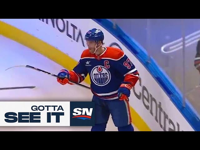 ⁣GOTTA SEE IT: Connor McDavid Splits Lightning's Defences For Slick Goal