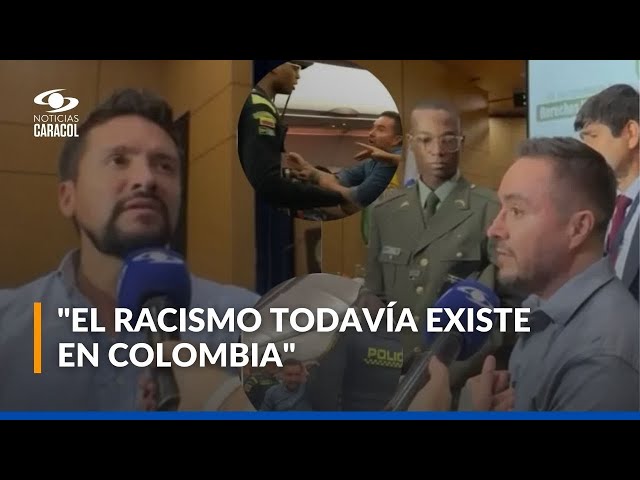 ⁣Sujetos que golpearon e insultaron con palabras racistas a un policía tuvieron que disculparse