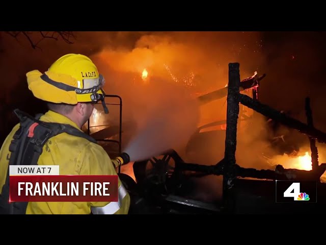 ⁣Homeowners race to save homes from Franklin Fire