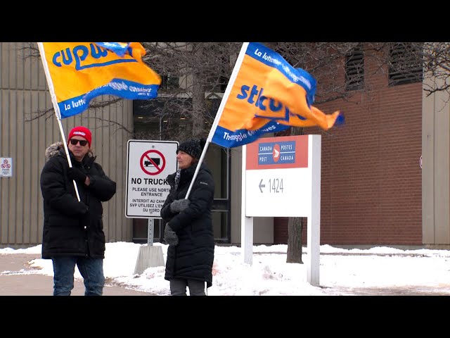 ⁣Canada Post and union resolve complaint over layoffs