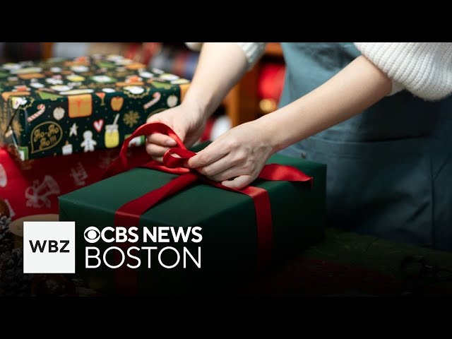 ⁣Weekend To Do List: Holiday strolls and markets around Boston