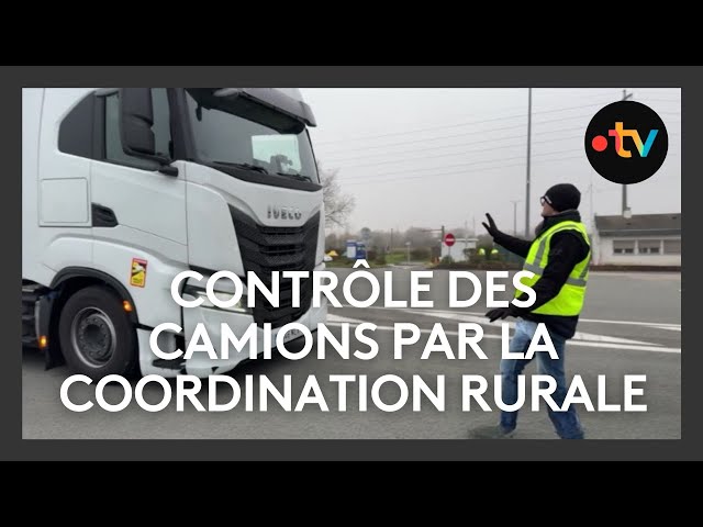 ⁣Blocage des camions par la Coordination rurale sur la N10