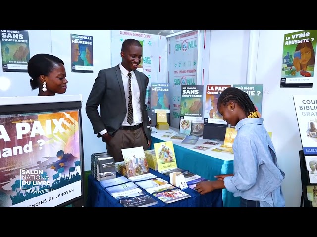 ⁣INSIDE SALON DU LIVRE