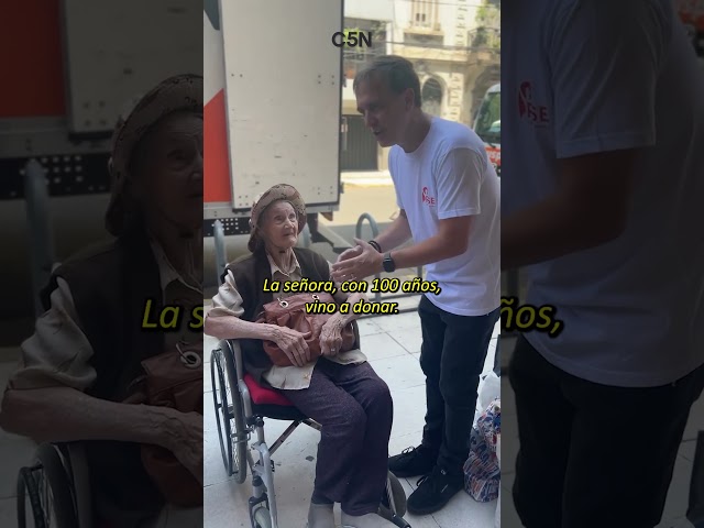 ⁣LA SOLIDARIDAD NO TIENE EDAD: TIENE 100 AÑOS Y SE ACERCÓ A LA PUERTA DE C5N PARA DONAR