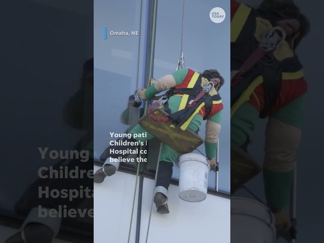 ⁣Batman, Spiderman surprise patients at Children's Nebraska Hospital #Shorts