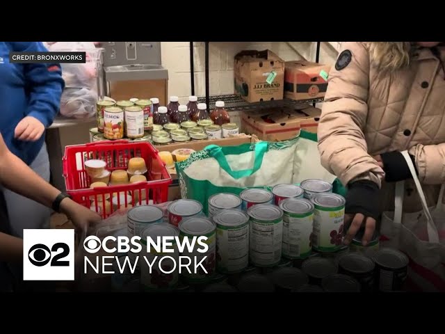 ⁣BronxWorks hosts holiday food pantry