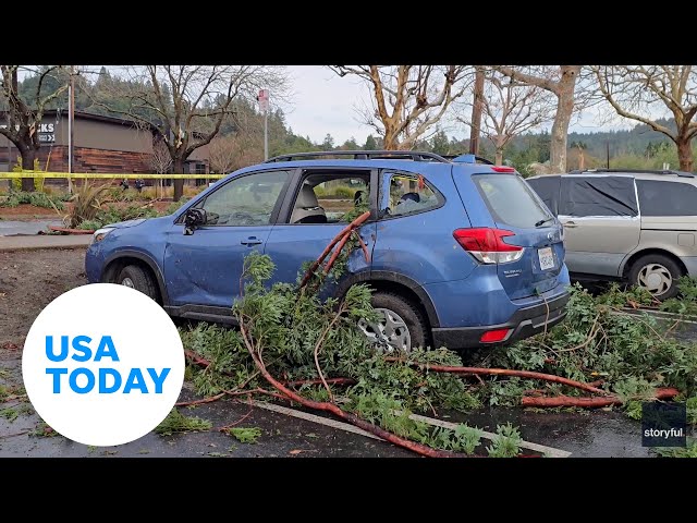 ⁣Watch as an EF-1 tornado rips through San Francisco