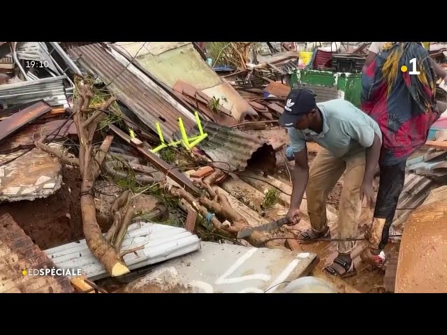 ⁣Tsoundzou après le passage du cyclone Chido