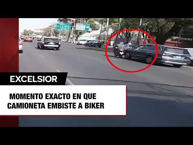 ⁣Momento exacto en que camioneta EMBISTE a biker sobre Tlalpan, CDMX