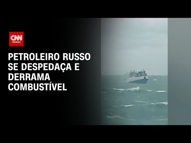 ⁣Petroleiro russo se despedaça e derrama combustível | AGORA CNN