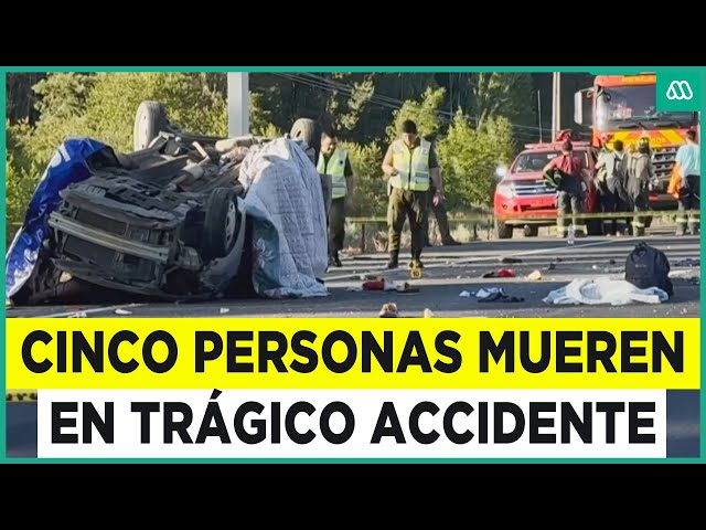 ⁣Brutal accidente deja cinco fallecidos: Conductor perdió el control del vehículo en la carretera