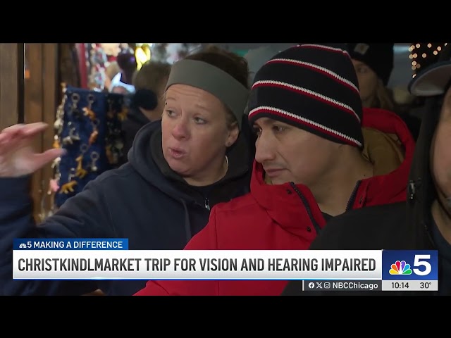 ⁣Chicago Park District offers trip to Christkindlmarket for vision and hearing impaired