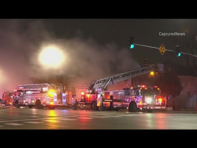 ⁣Police investigate pair of overnight fires on Chicago's South Side