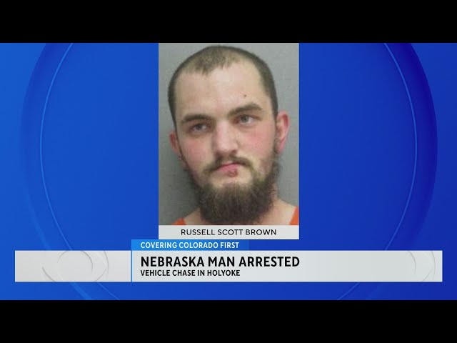 ⁣Suspect wanted out of Nebraska leads police on chase