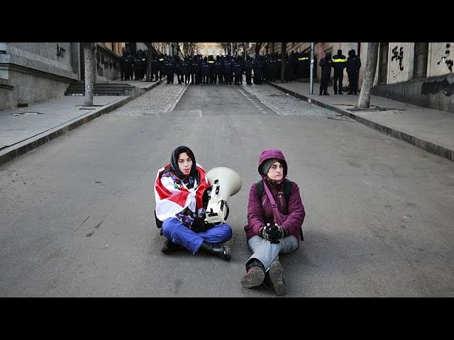 ⁣Veto de la Hongrie et de la Slovaquie aux sanctions de l'UE à l'encontre de responsables g