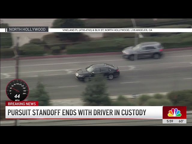 ⁣Car chase ends in North Hollywood after lengthy standoff