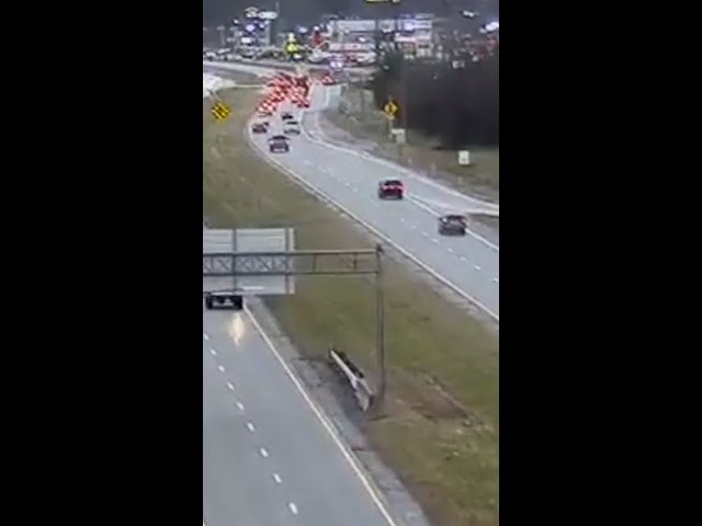 ⁣Earthquake rattles Ohio traffic cameras #Shorts