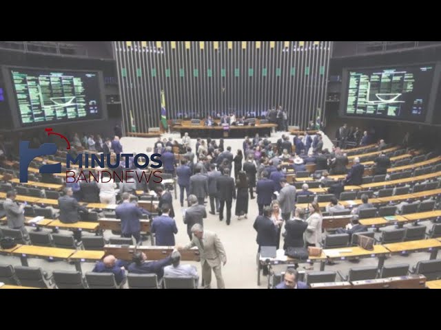 ⁣BandNews em 2 Minutos (17/12/24 - Noite) Câmara aprova regulamentação da Reforma Tributária