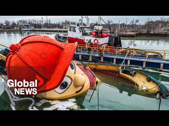 ⁣Theodore Too, beloved Canadian tugboat, partially sinks in Port of Hamilton