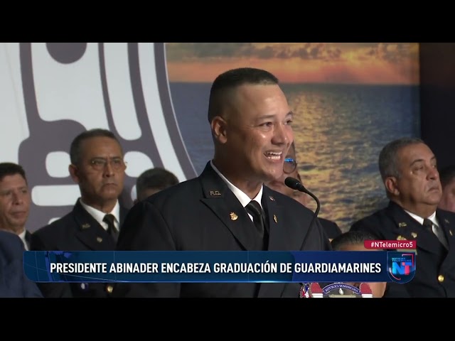 ⁣Presidente Abinader encabeza graduación de damas y caballeros Guardiamarinas