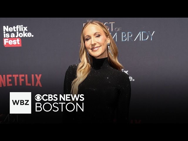 ⁣Comedian Nikki Glaser on hosting Golden Globes, roasting Tom Brady