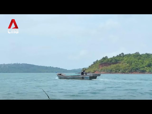 ⁣Indonesian illegal workers brave precarious sea route to enter Malaysia