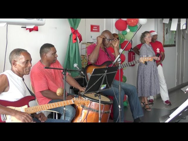 ⁣La magie de Noël s’invite au CHBT pour les enfants hospitalisés.