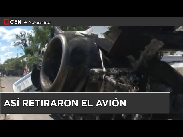 ⁣Así RETIRARON los RESTOS del AVIÓN que CHOCÓ en SAN FERNANDO