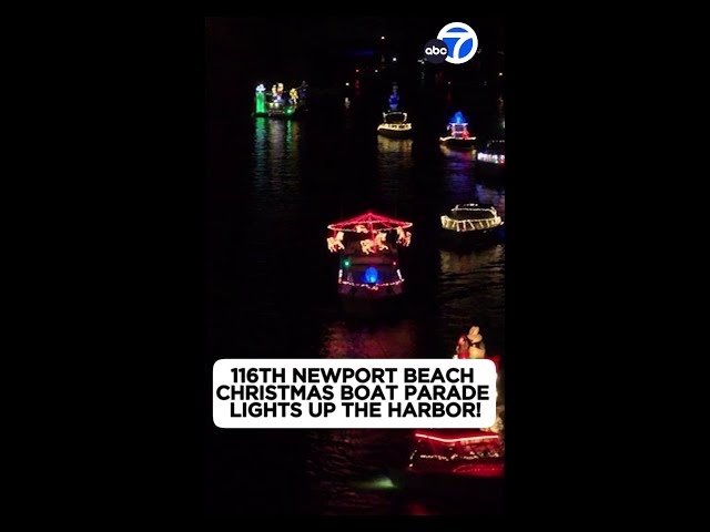 ⁣116th Newport Beach Christmas Boat Parade lights up the harbor!