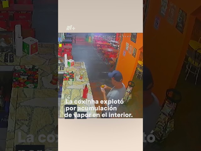 ⁣Bocadillo le explota en la cara a la primera mordida - N+ #Shorts