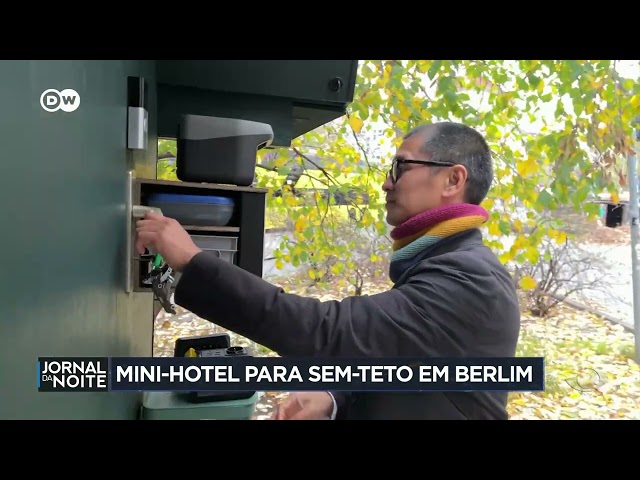 ⁣Arquiteto cria hotel de emergência para pessoas em situação de rua