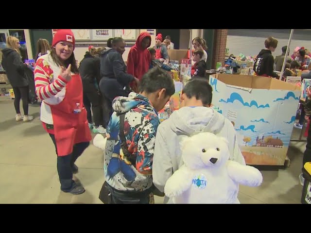 ⁣Coors Field Christmas event to host thousands of struggling families