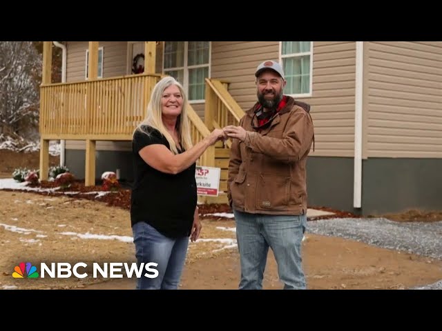 ⁣After devastation of Hurricane Helene, some residents go home for the holidays