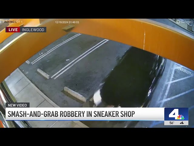 ⁣Smash-and-grab robbery at sneaker shop in Inglewood