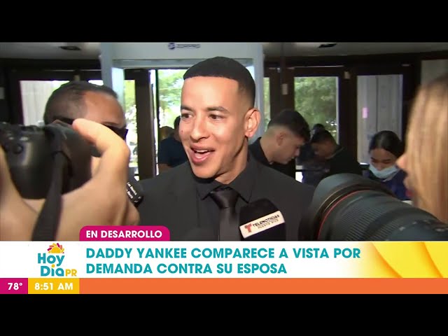 ⁣Momento cuando Daddy Yankee llega al tribunal